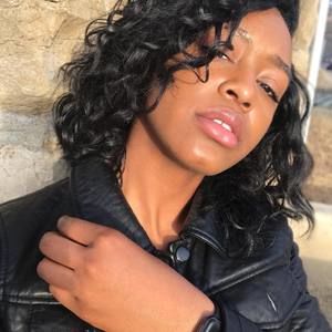 Meet your Posher, Yhari